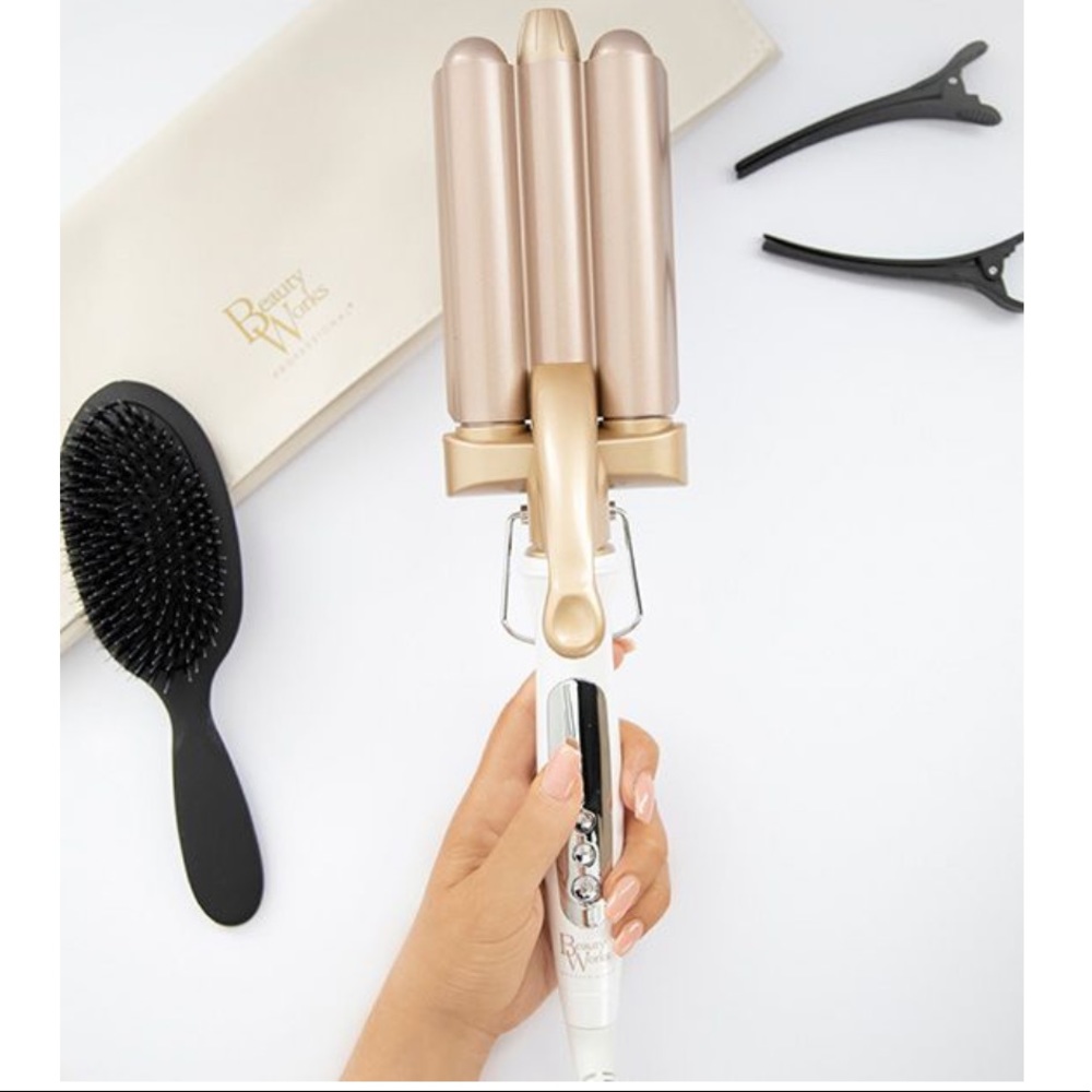 BRAND NEW beauty works hair waver